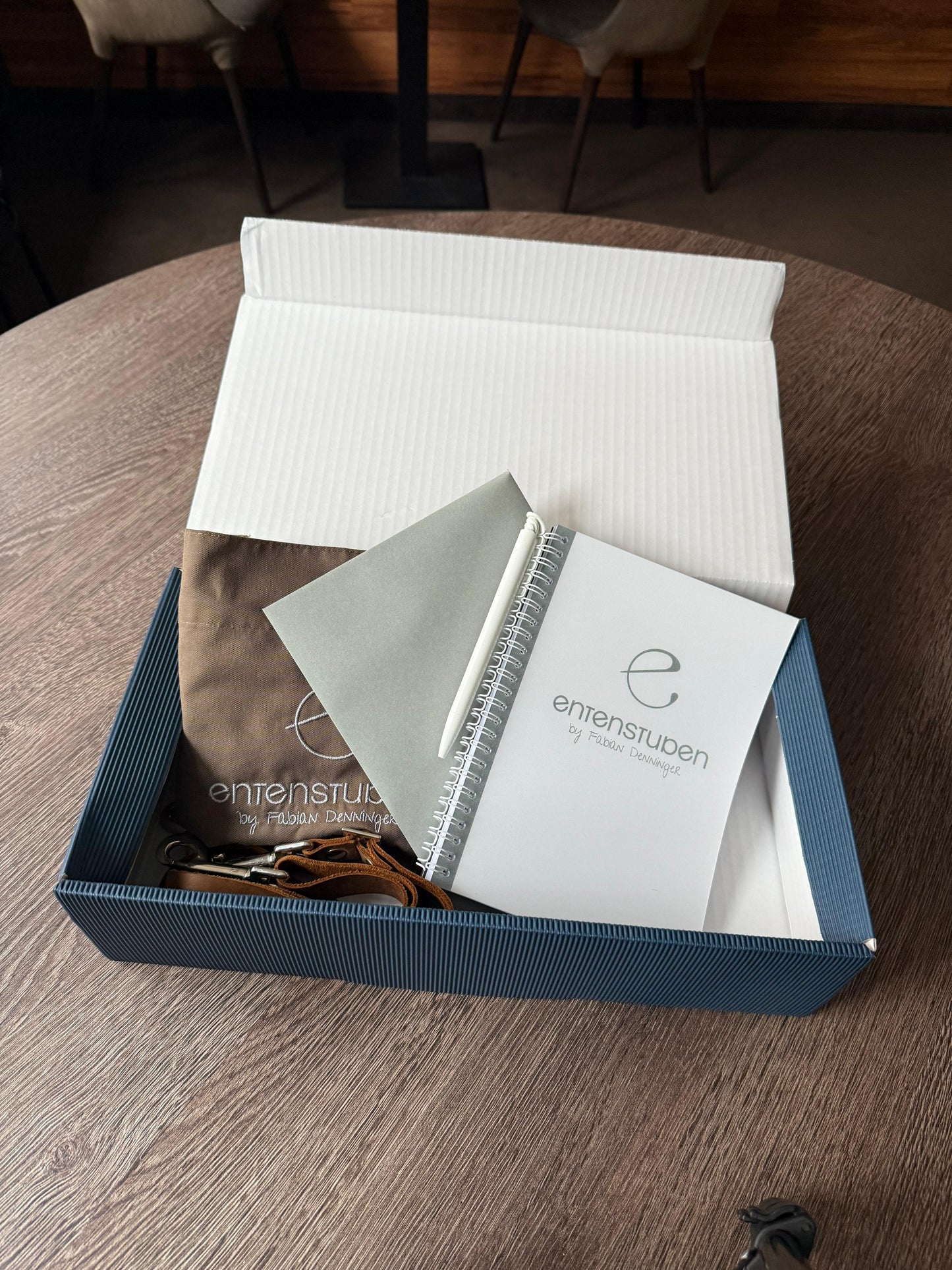 Privater Sterne-Kochkurs + Schürze + Block + Geschenkbox